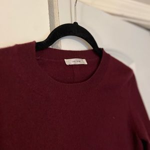 The Row Cashmere Sweater in Burgundy (XS)